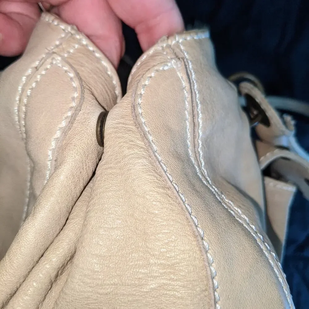 Vera Pelle Vintage Y2K Leather Baguette Hobo Bag Rivets Domed Rivets Light Tan